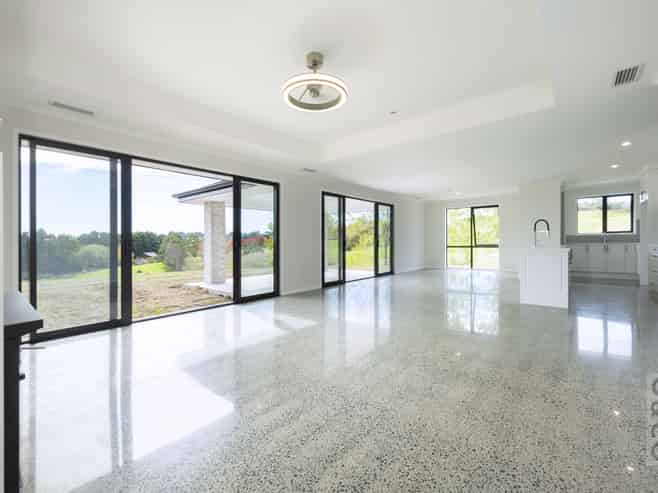 524 Ridge Road, Riverhead