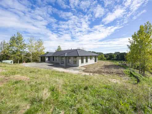 524 Ridge Road, Riverhead