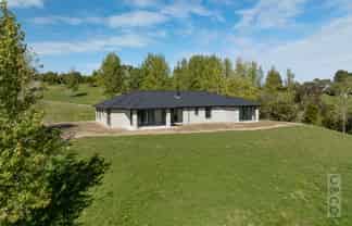 524 Ridge Road, Riverhead