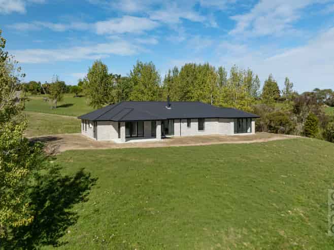 524 Ridge Road, Riverhead