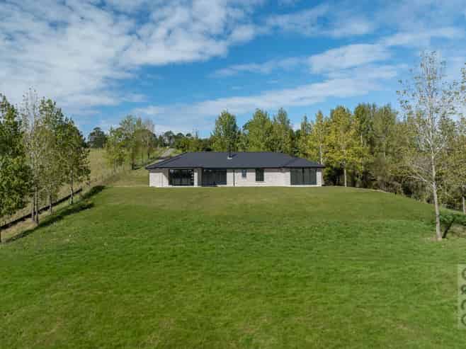 524 Ridge Road, Riverhead