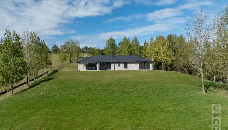 524 Ridge Road, Riverhead