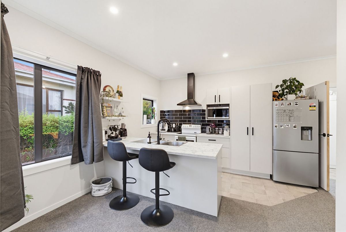 Solid Brick, Modern Upgrades, Endless Potential - Widok 2