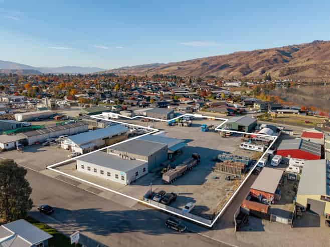 Large Industrial Yard & Warehouse Opportunity