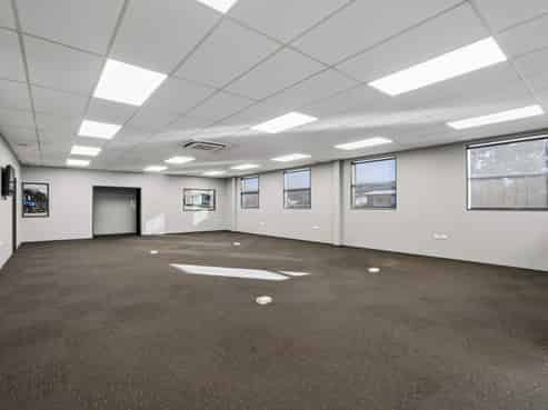 Large Industrial Yard & Warehouse Opportunity