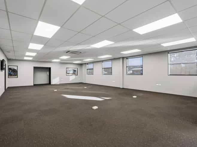 Large Industrial Yard & Warehouse Opportunity