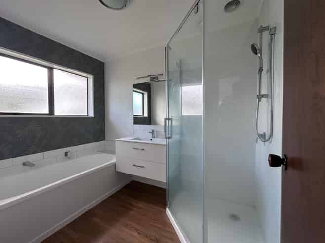 2/12 Pemberton Crescent, Greerton