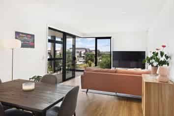 3/2 Sioux Road, Hobsonville