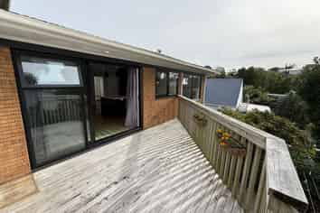 593A Glenfield Road, Totara Vale