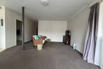 2/202A Beach Road, Campbells Bay
