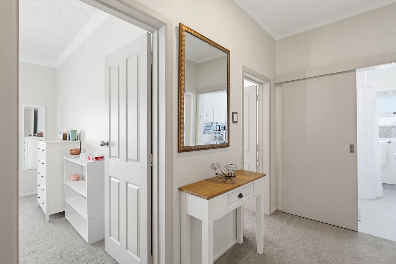 Eight Bedrooms, Built for Living Large! - Ansicht 6