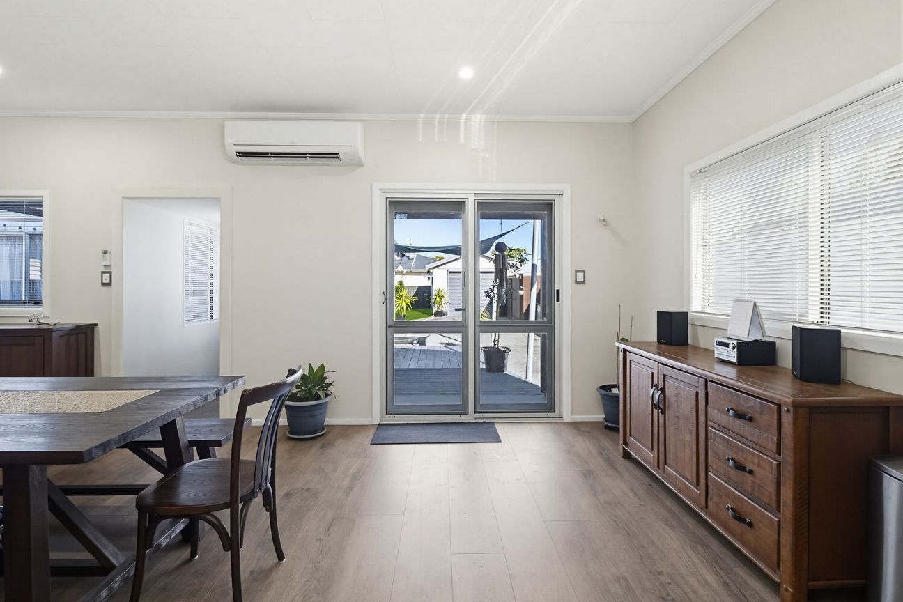 Eight Bedrooms, Built for Living Large! - Ansicht 5