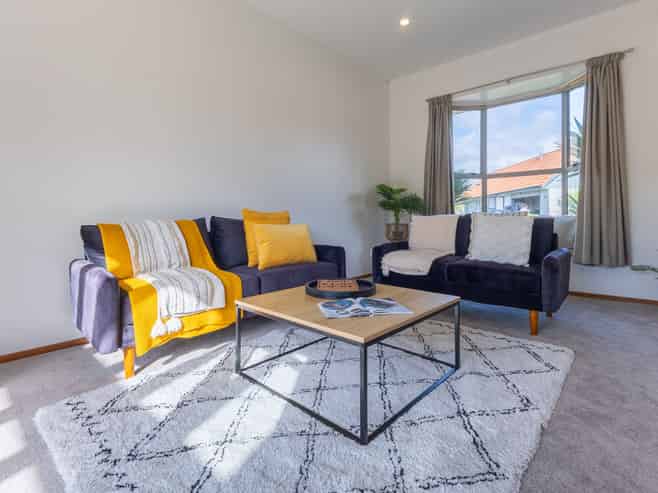 14B Realm Drive, PARAPARAUMU