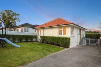 37 Onewa Road, Northcote