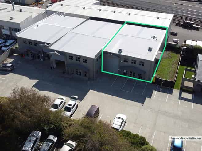 Vacant & Modern Industrial Unit