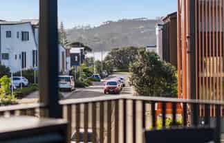 202/2 Launch Road, Hobsonville