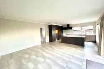 11 Bendemeer Place, Flat Bush
