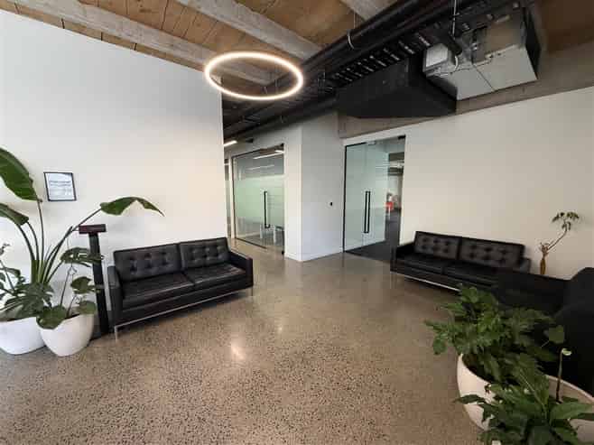 Modern Workspace | 15 Parks