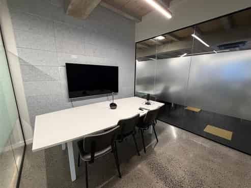 Modern Workspace | 15 Parks