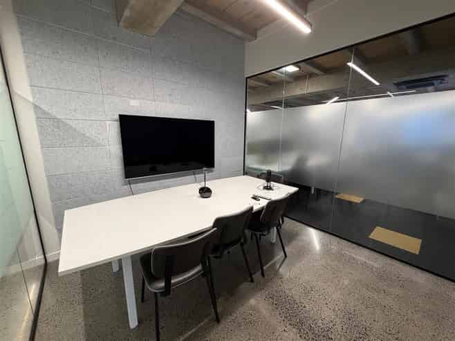 Modern Workspace | 15 Parks