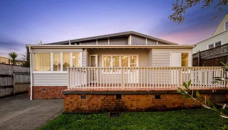 30 Te Arawa Street, Orakei