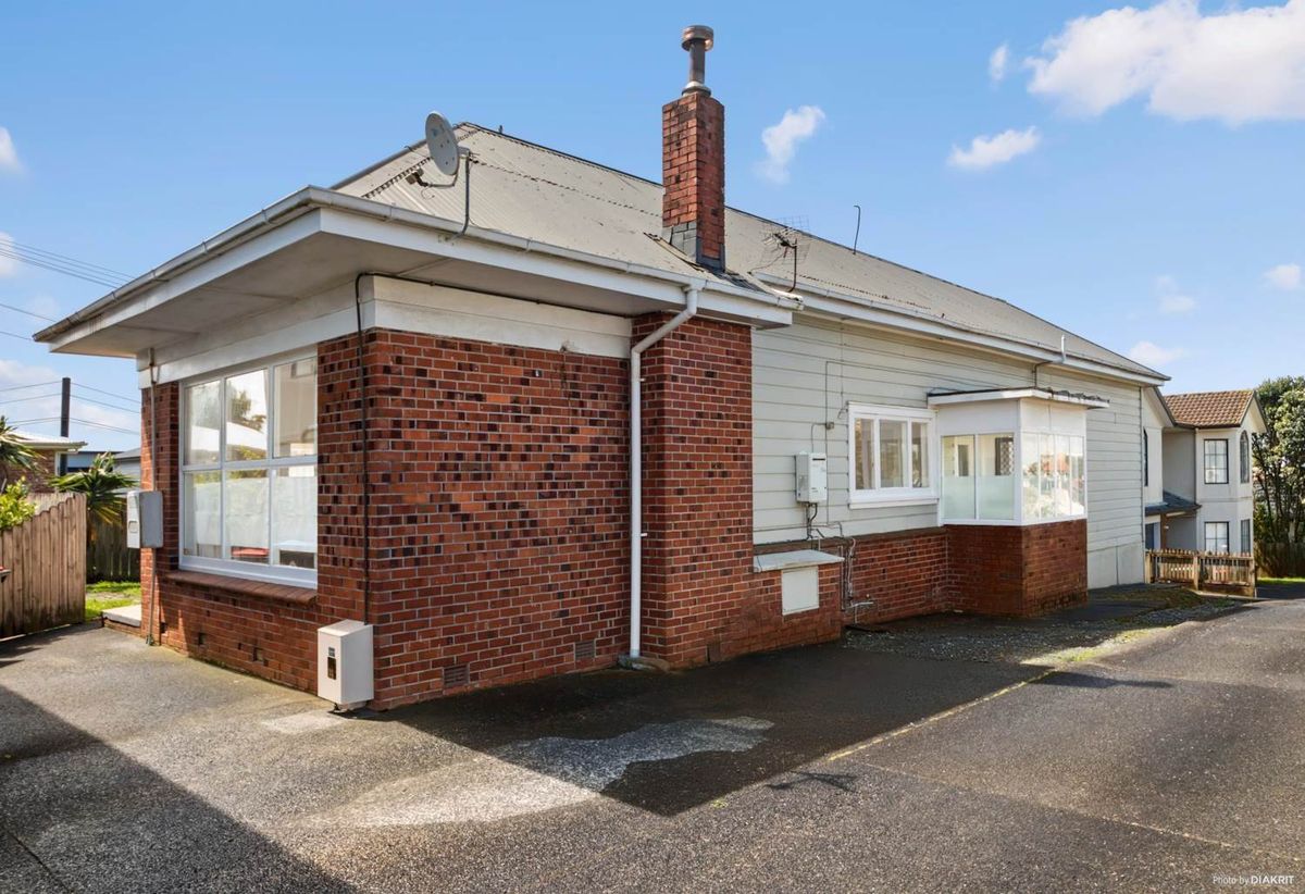 5 bedrooms house in Mt Roskill, Mount Roskill