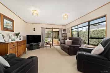 43 Chivalry Road, Glenfield