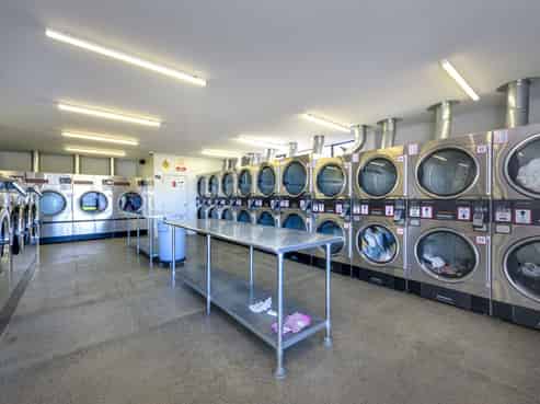 Split-risk industrial investment with growth