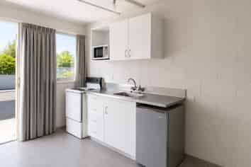 2/16  Alma Road, Gonville