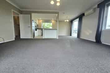 11 Hall Road, Matua