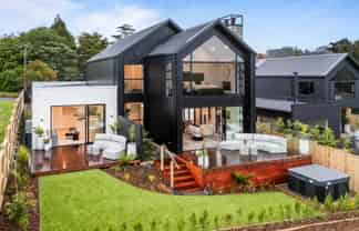 39 Elliot Street, Riverhead