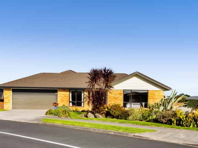 8 Jules Crescent, Bell Block