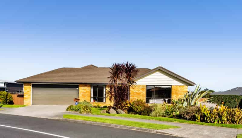 8 Jules Crescent, Bell Block
