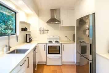 2 Karaka Road, Oneroa