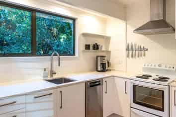 2 Karaka Road, Oneroa