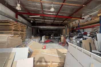 579m² Showroom & Warehouse Space