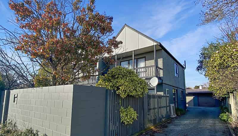 72 Aikmans Road, Merivale