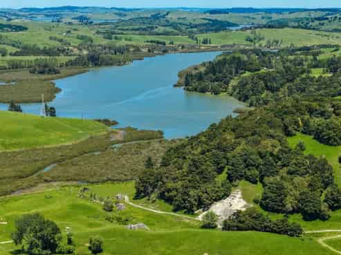 103 Mountain Road, Kaiwaka
