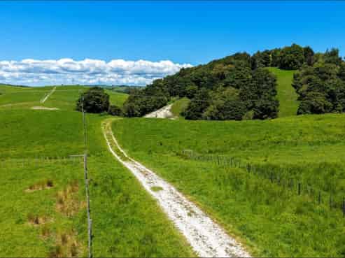 103 Mountain Road, Kaiwaka