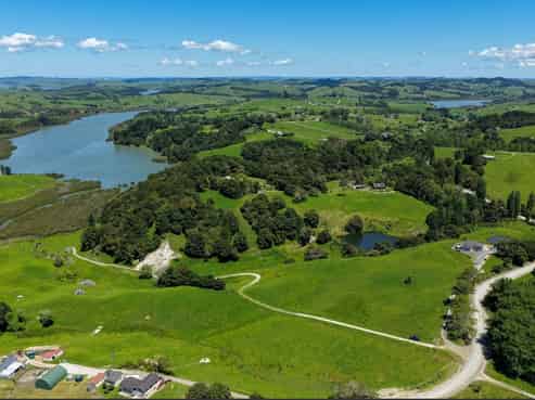103 Mountain Road, Kaiwaka