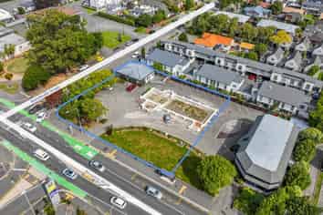 Prime corner 1,972 sq m HRZ site