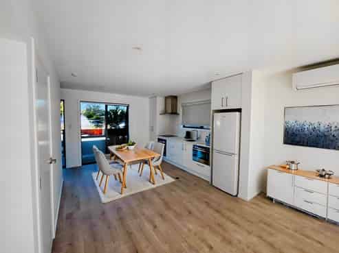 2/12 Enderby Drive, Te Atatu Peninsula