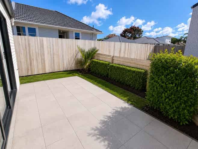 2/12 Enderby Drive, Te Atatu Peninsula