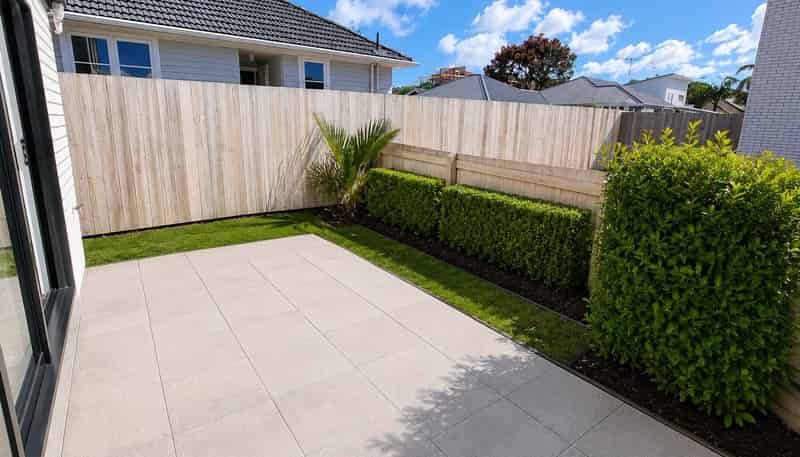 2/12 Enderby Drive, Te Atatu Peninsula