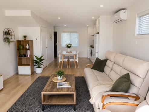 2/12 Enderby Drive, Te Atatu Peninsula