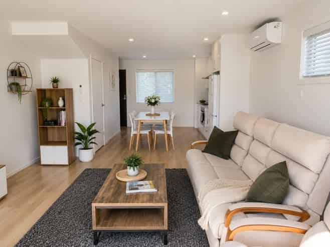 2/12 Enderby Drive, Te Atatu Peninsula