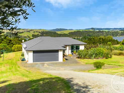 297 Heatley Road, Whakapirau