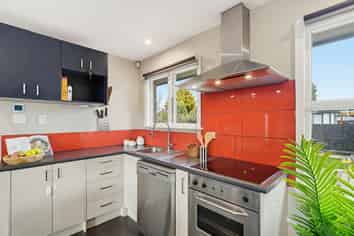 1/397 Sawyers Arms Road, Harewood