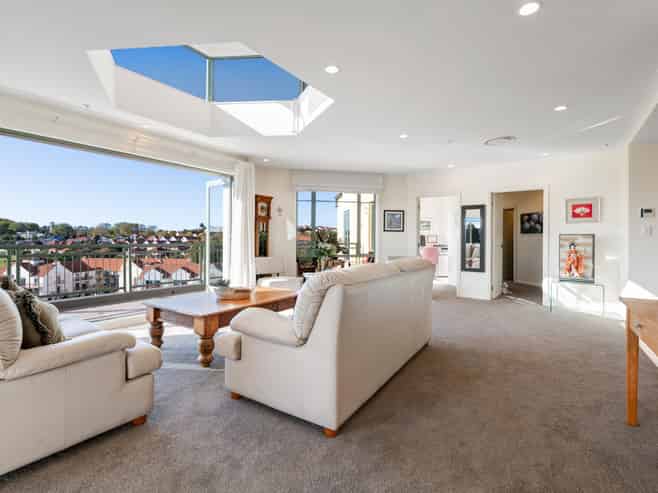 35 Waterside Crescent, Gulf Harbour