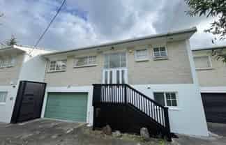 2/185 Shakespeare Road, Milford